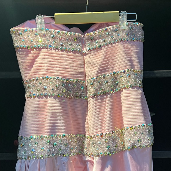 Silk strapless evening gown - Picture 4 of 5